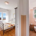 Einzigartiges Nur 100 Meter Zum Sandstrand Mit Grosser Dachterrasse, Meerblick, Waschmaschine