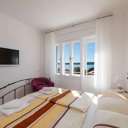 Einzigartiges Nur 100 Meter Zum Sandstrand Mit Grosser Dachterrasse, Meerblick, Waschmaschine * Crikvenica