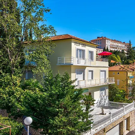 Einzigartiges Nur 100 Meter Zum Sandstrand Mit Grosser Dachterrasse, Meerblick, Waschmaschine