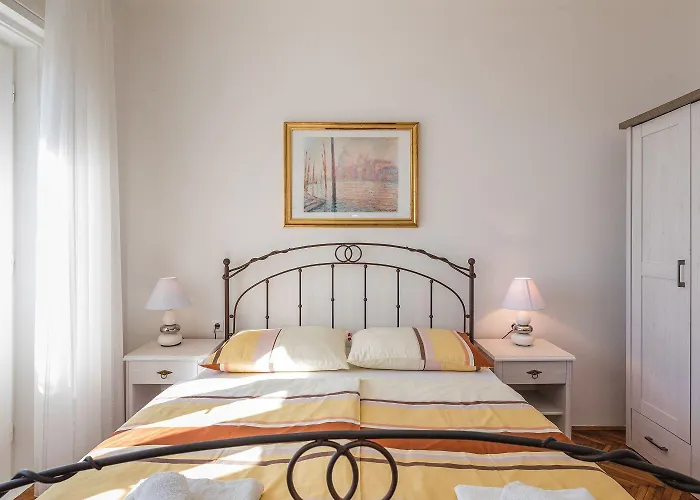 Einzigartiges Nur 100 Meter Zum Sandstrand Mit Grosser Dachterrasse, Meerblick, Waschmaschine Apartmán