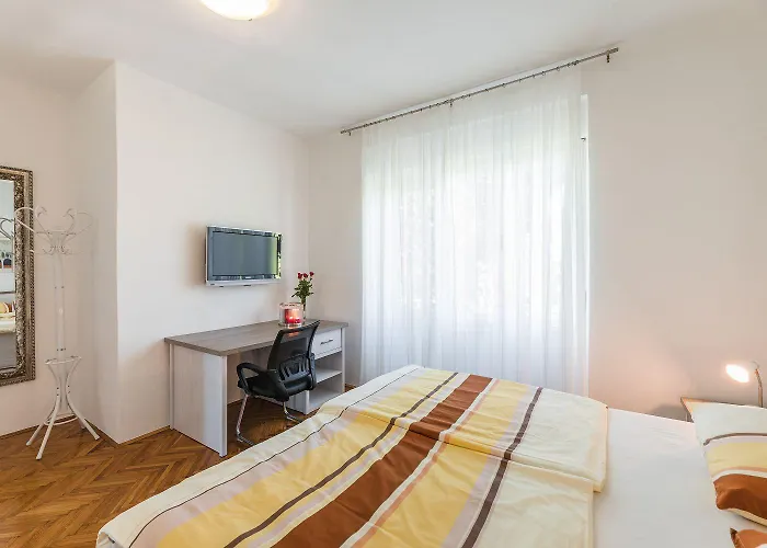 Einzigartiges Nur 100 Meter Zum Sandstrand Mit Grosser Dachterrasse, Meerblick, Waschmaschine