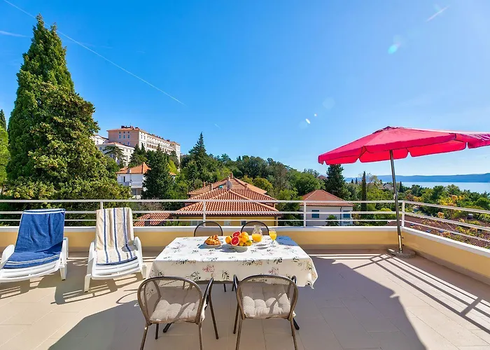 Einzigartiges Nur 100 Meter Zum Sandstrand Mit Grosser Dachterrasse, Meerblick, Waschmaschine Crikvenica