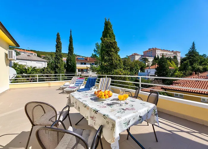 Einzigartiges Nur 100 Meter Zum Sandstrand Mit Grosser Dachterrasse, Meerblick, Waschmaschine * Crikvenica